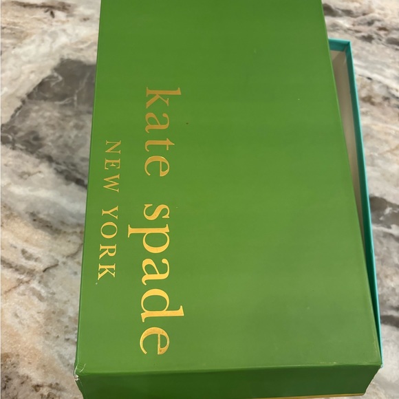 Like new Kate Spade Radiant platform size 7 - Picture 4 of 7